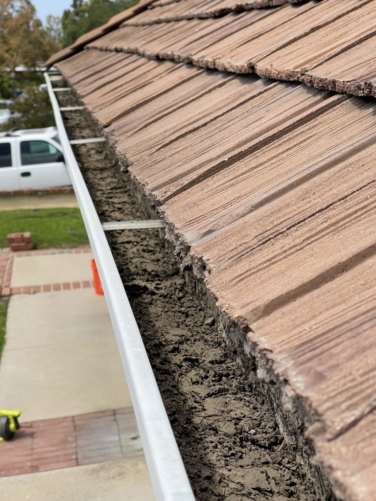 Dirty rain gutter